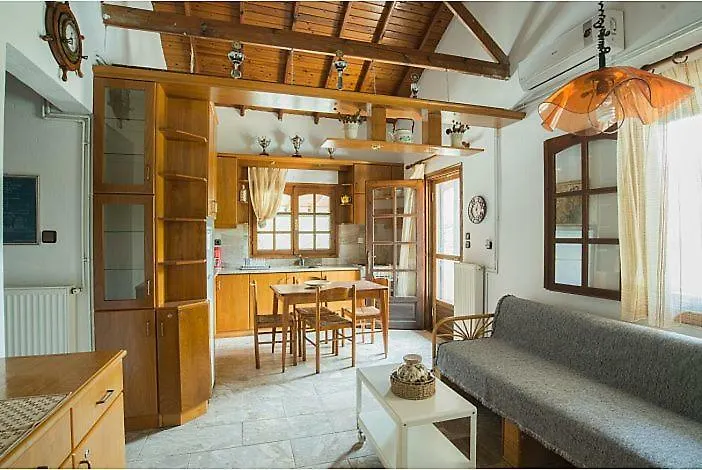 نيكيتي Villa Nina اليونان